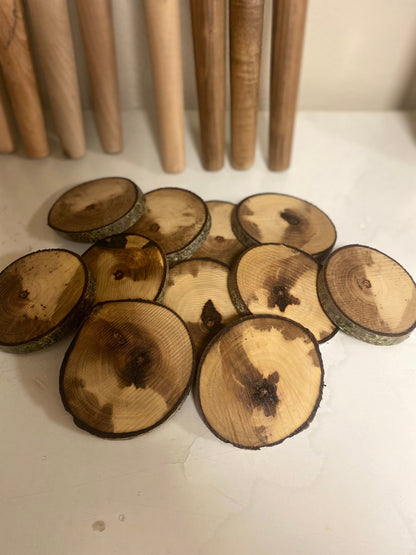 Wood slices for wedding centerpieces